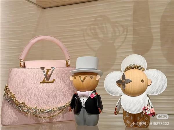 2026120164325775 270